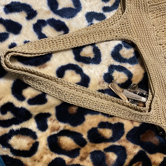 The Sak Casual Classics Large Crocheted Tote Bag - Picture 11 of 12